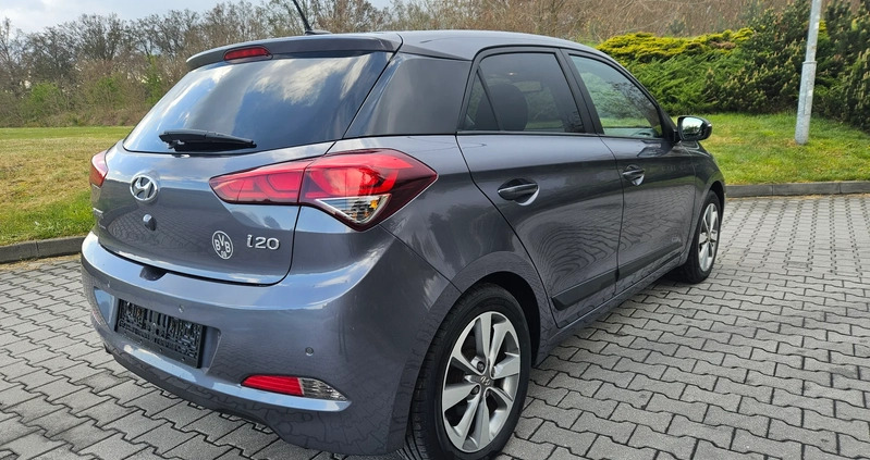 Hyundai i20 cena 39900 przebieg: 200000, rok produkcji 2015 z Iłowa małe 191